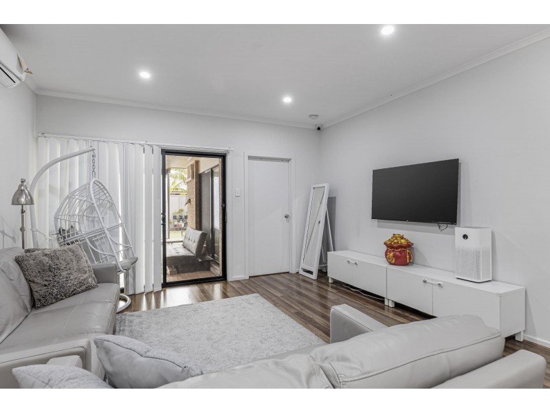 72 Fleming Crescent, Mansfield Park SA 5012