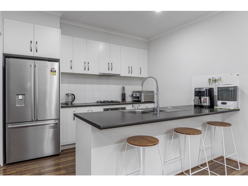 72 Fleming Crescent, Mansfield Park SA 5012