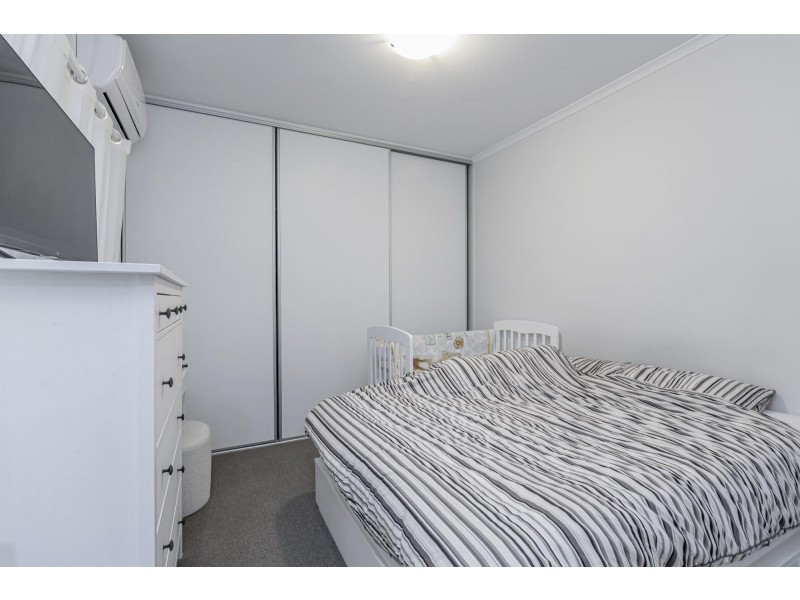 72 Fleming Crescent, Mansfield Park SA 5012