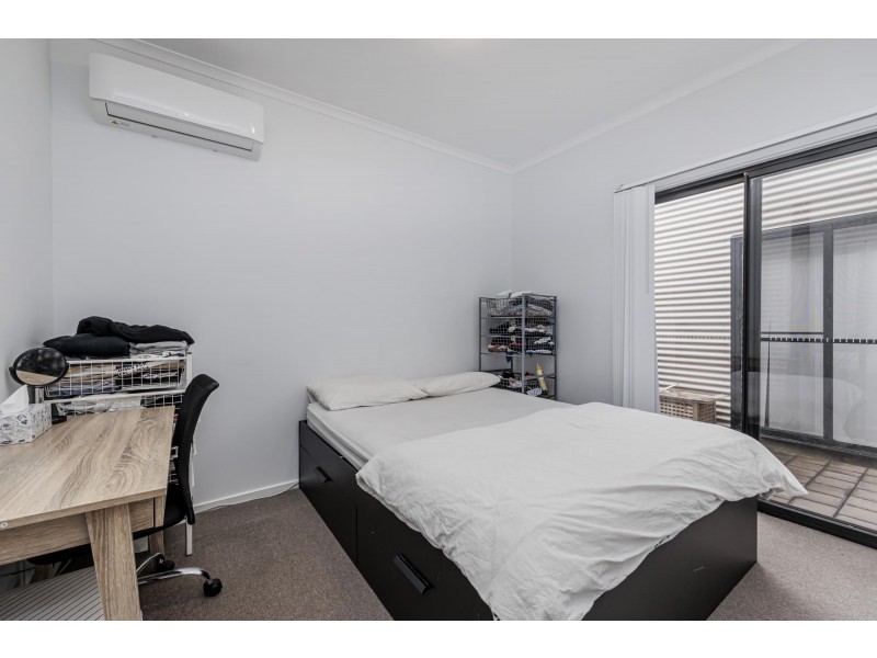 72 Fleming Crescent, Mansfield Park SA 5012