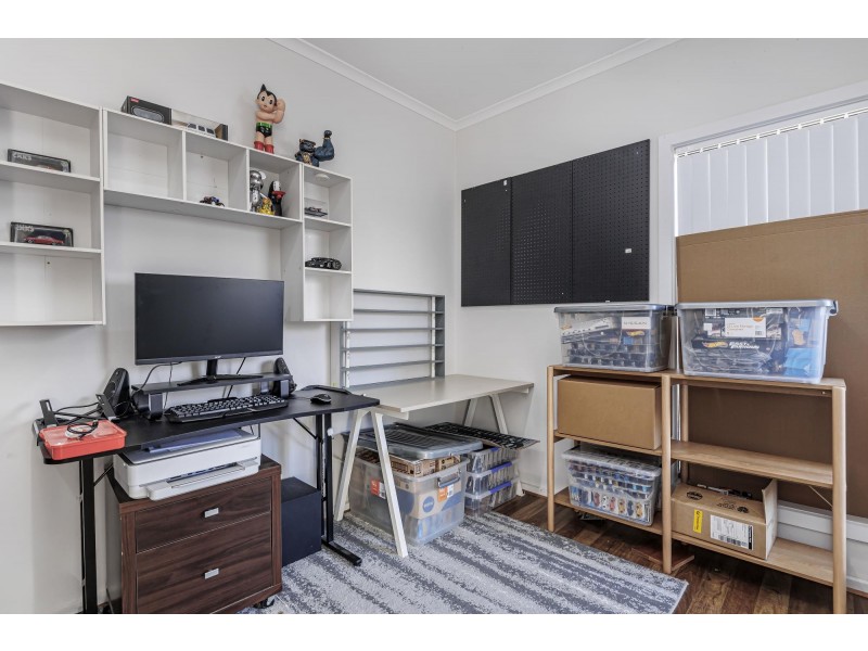 72 Fleming Crescent, Mansfield Park SA 5012