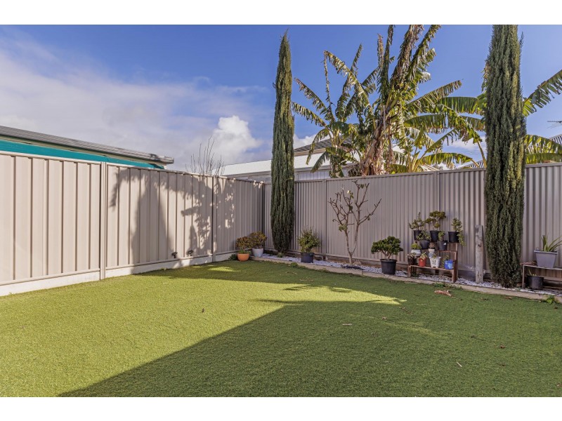 72 Fleming Crescent, Mansfield Park SA 5012