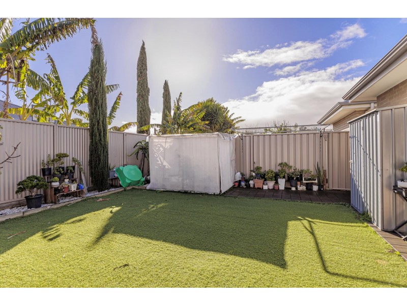 72 Fleming Crescent, Mansfield Park SA 5012