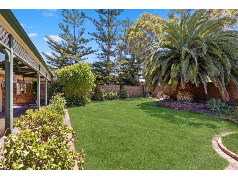 25 Trinidad Court, West Lakes SA 5021