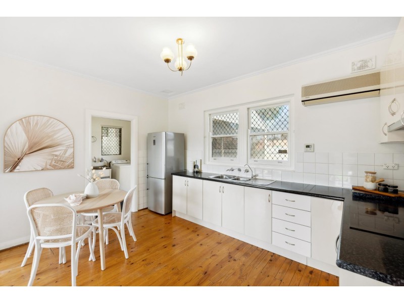 8 Rondo Avenue, Findon SA 5023