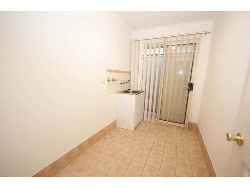 4/14 Leader Street, Rosewater SA 5013