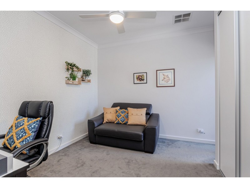18 Symon Lane, West Lakes SA 5021
