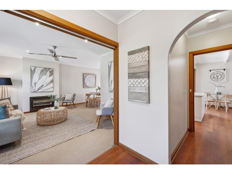 43 Heysen Crescent, West Lakes Shore SA 5020