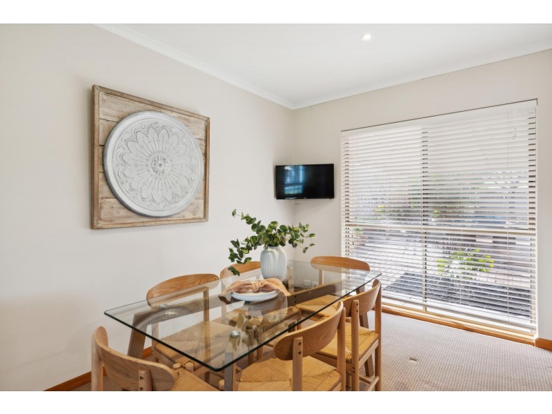 43 Heysen Crescent, West Lakes Shore SA 5020