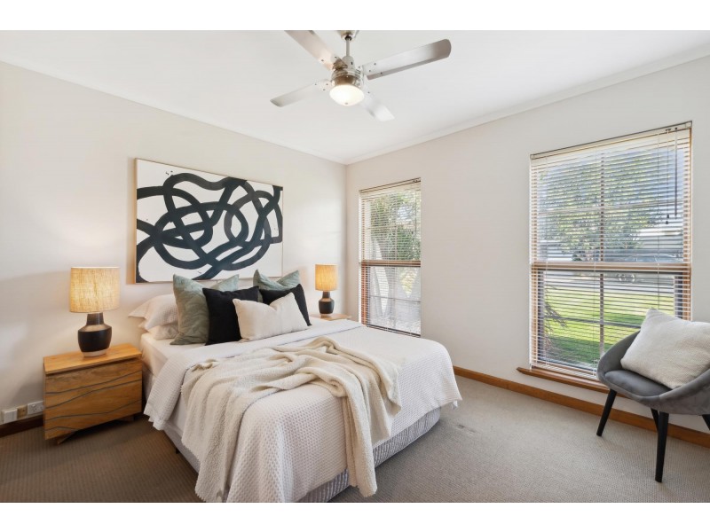 43 Heysen Crescent, West Lakes Shore SA 5020