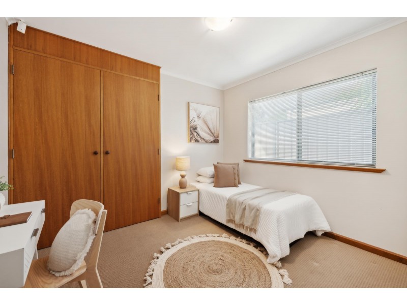 43 Heysen Crescent, West Lakes Shore SA 5020