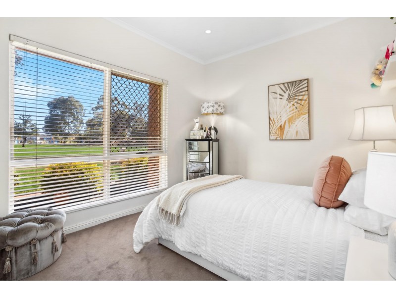18 Frome Crescent, West Lakes SA 5021