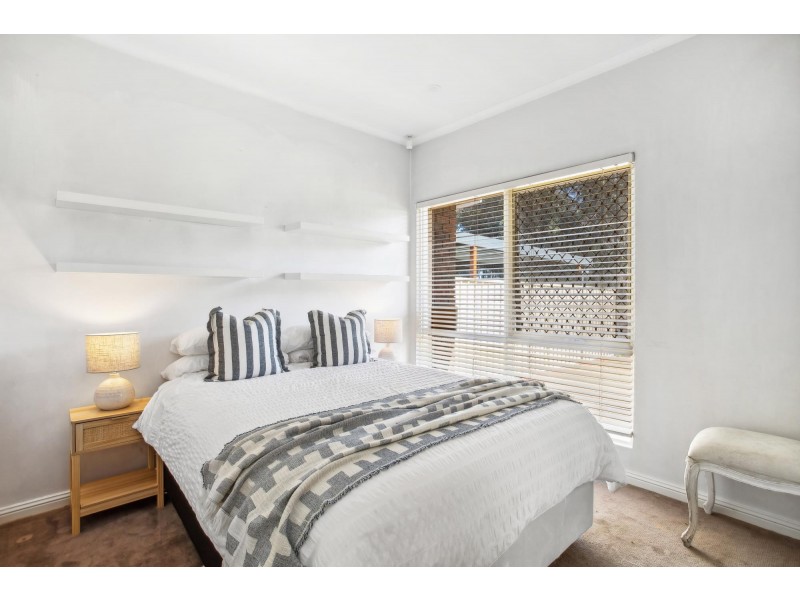18 Frome Crescent, West Lakes SA 5021