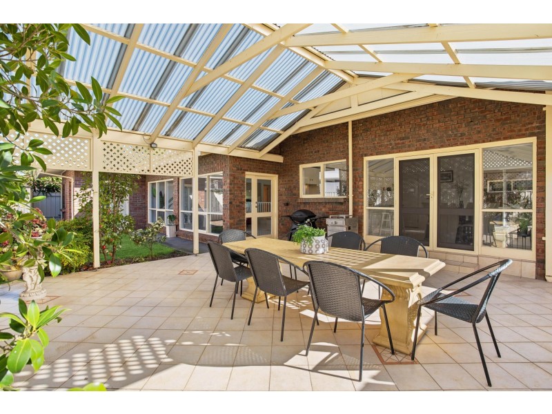 18 Frome Crescent, West Lakes SA 5021