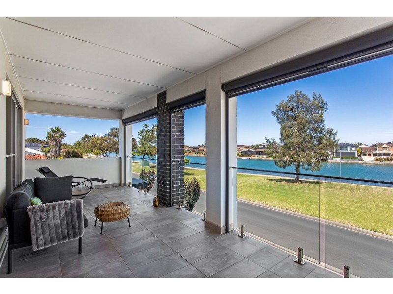5 Mariners Crescent, West Lakes SA 5021