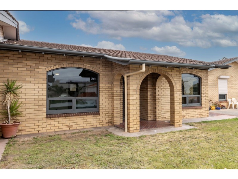 2/22 Esplanade, Semaphore South SA 5019