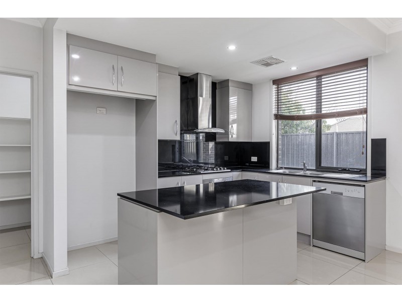 2/8 Alice Street, Findon SA 5023
