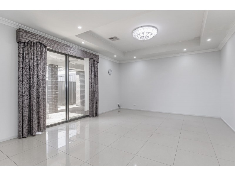 2/8 Alice Street, Findon SA 5023