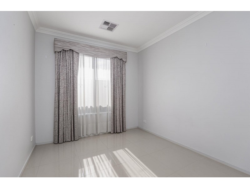 2/8 Alice Street, Findon SA 5023