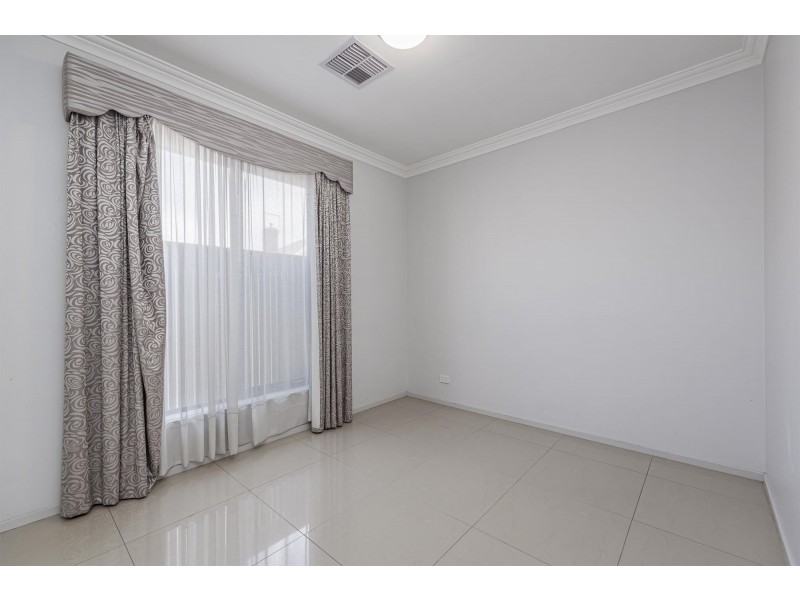 2/8 Alice Street, Findon SA 5023