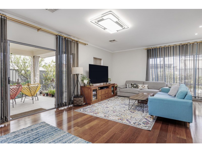 16 Huron Grove, West Lakes SA 5021