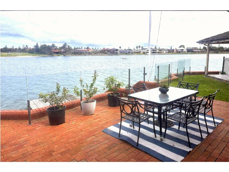 33 Martin Court, West Lakes SA 5021