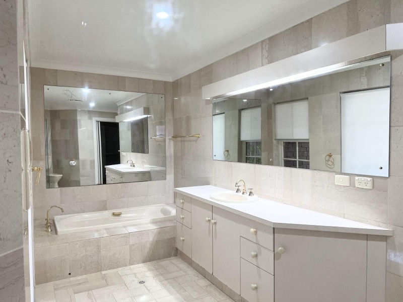 33 Martin Court, West Lakes SA 5021