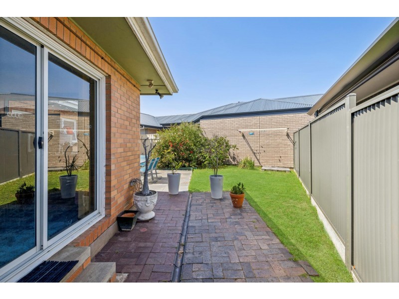 28 Dumfries Avenue, Seaton SA 5023