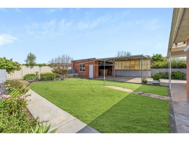 93 Trimmer Parade, Findon SA 5023