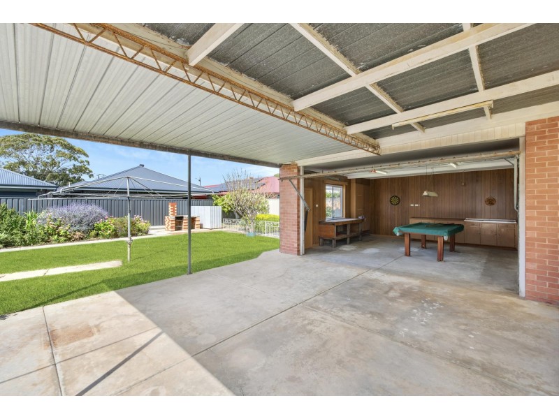 93 Trimmer Parade, Findon SA 5023
