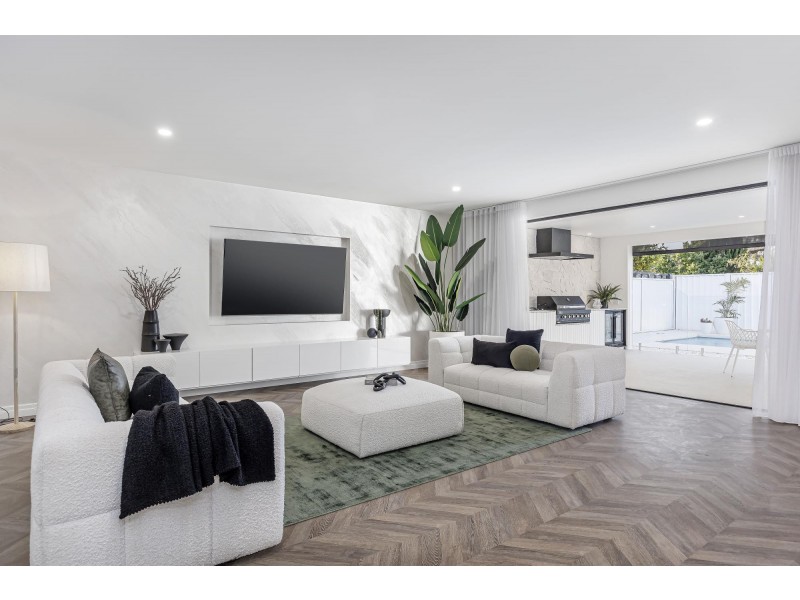 99 Lochside Drive, West Lakes SA 5021