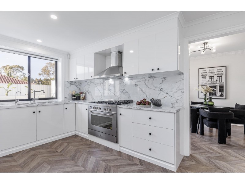 99 Lochside Drive, West Lakes SA 5021