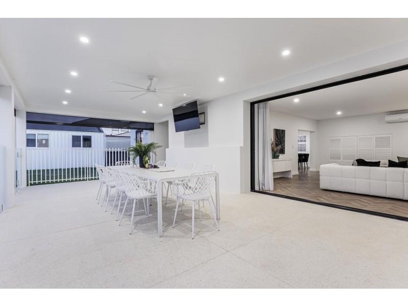 99 Lochside Drive, West Lakes SA 5021