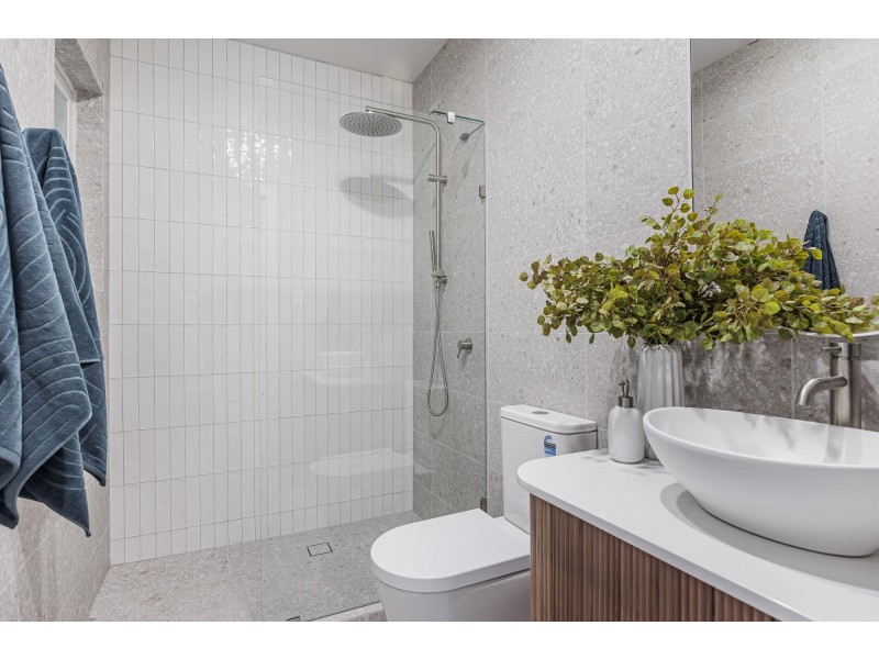 99 Lochside Drive, West Lakes SA 5021