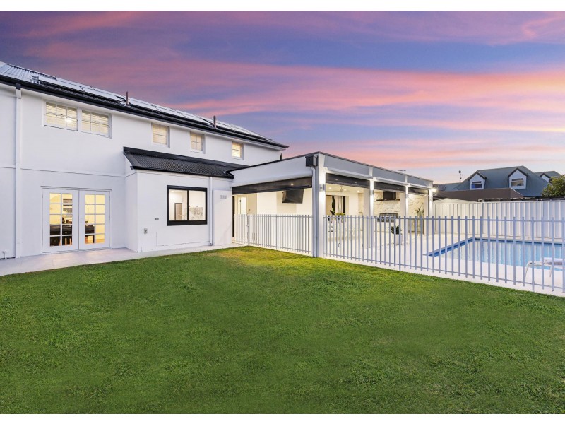 99 Lochside Drive, West Lakes SA 5021