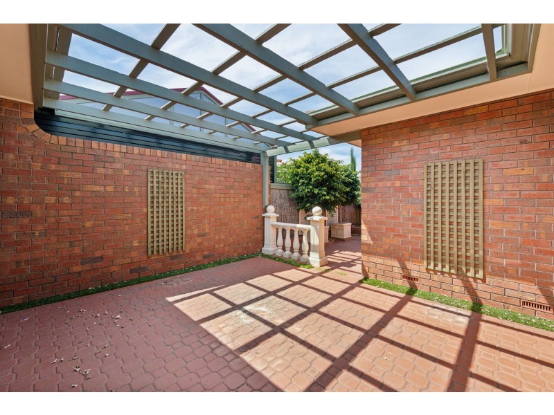 2/13 Cocos Grove, West Lakes SA 5021