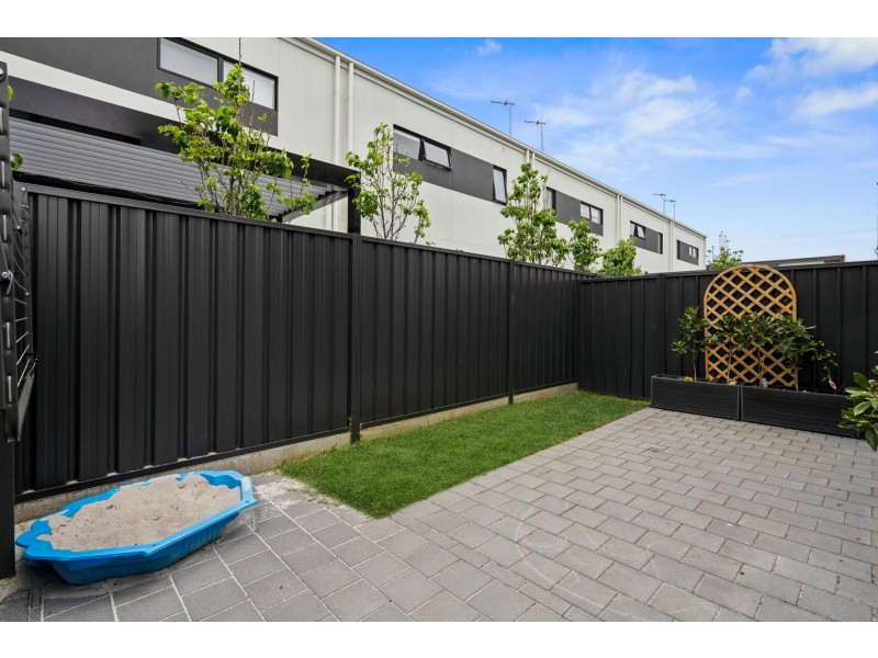 5/24 Arnold Close, Findon SA 5023