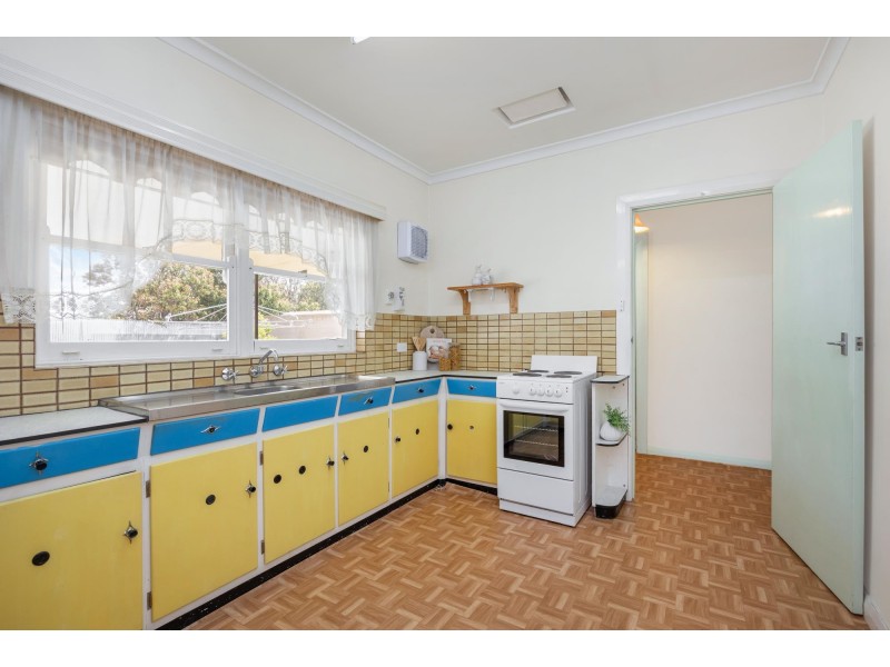 9 Worthley Road, Findon SA 5023