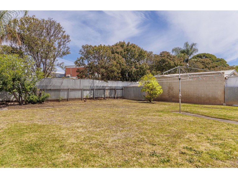 9 Worthley Road, Findon SA 5023