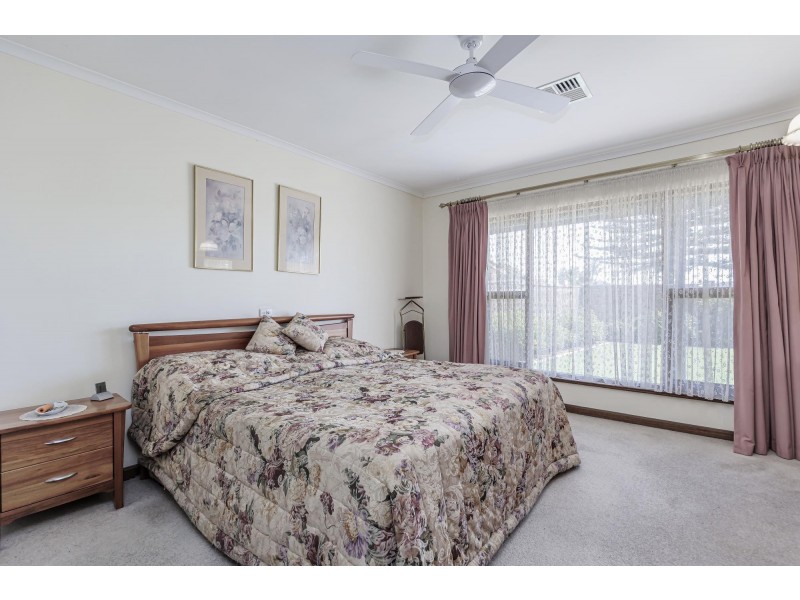 12 Martinique Court, West Lakes SA 5021