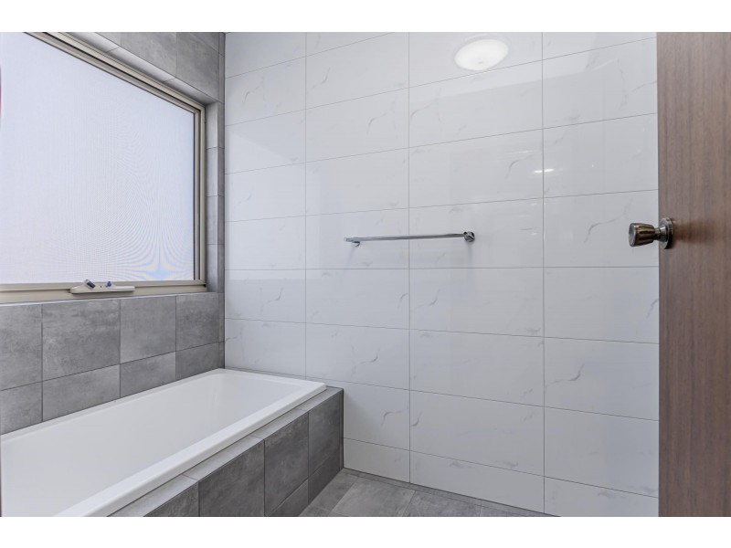 12 Martinique Court, West Lakes SA 5021