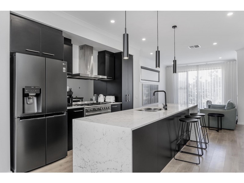 4 Norman Road, West Lakes SA 5021