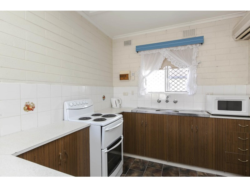 4/90 Seaview Road, West Beach SA 5024