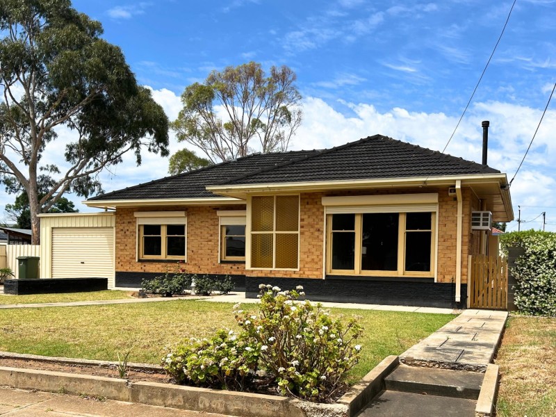 15 Strathbogie Avenue, Findon SA 5023