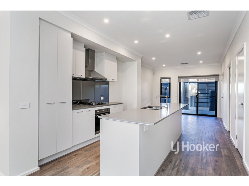 111 Troubridge Drive, West Lakes SA 5021