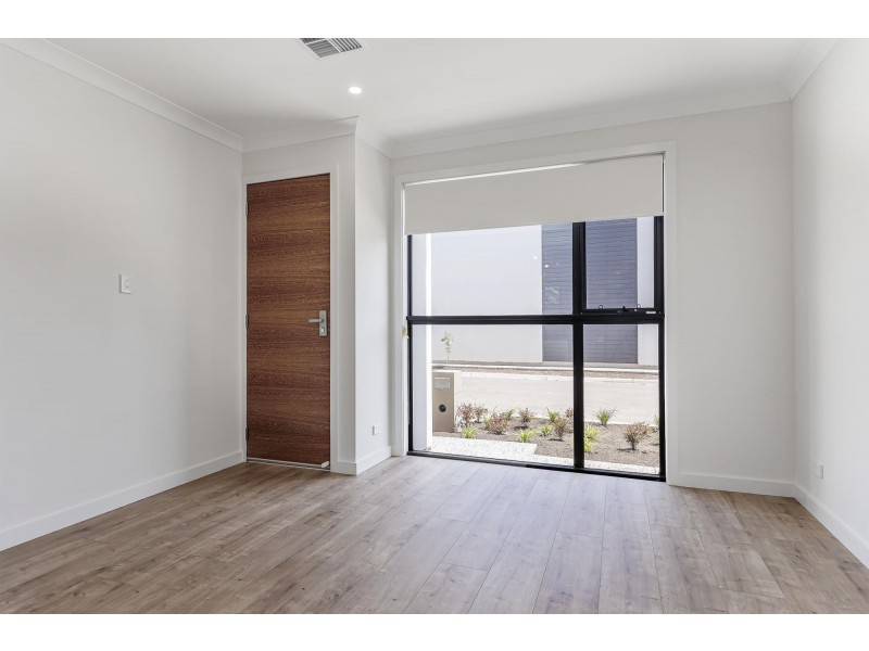24 Lyle Court, Woodville SA 5011