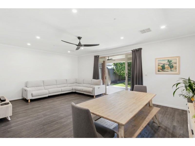 18 Alfred Avenue, Seaton SA 5023