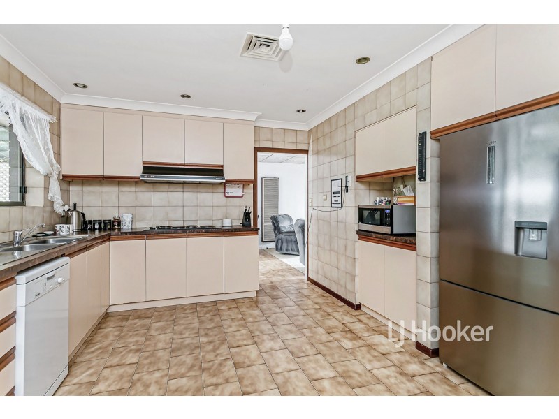 1 Lomond Court, West Lakes SA 5021