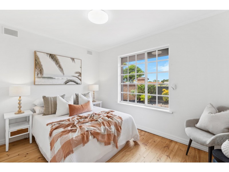 1/1 Moorea Court, West Lakes SA 5021