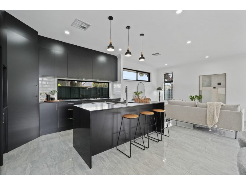 3b Fourth Avenue, Seaton SA 5023